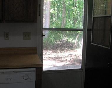 270 Albert Ct - Photo Thumbnail 8