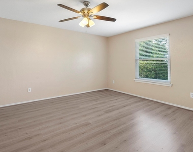 108 Colt Loop - Photo Thumbnail 21