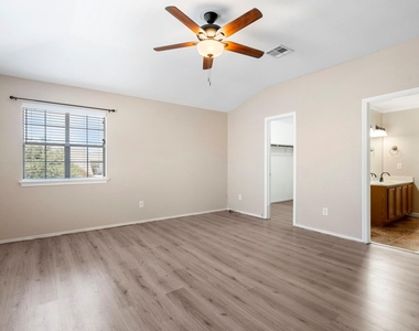 108 Colt Loop - Photo Thumbnail 17