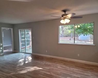 6317 Thurgood Ave - Photo Thumbnail 3