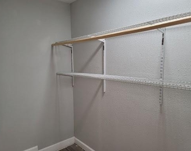 6317 Thurgood Ave - Photo Thumbnail 14