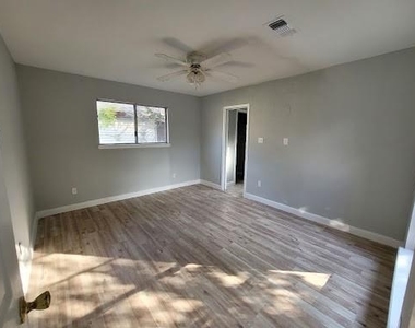 6317 Thurgood Ave - Photo Thumbnail 11