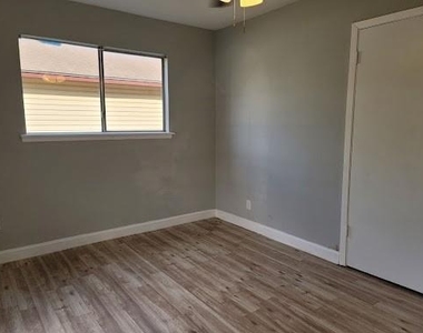 6317 Thurgood Ave - Photo Thumbnail 6
