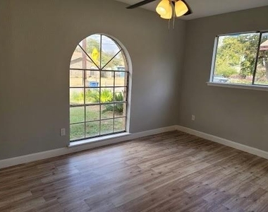 6317 Thurgood Ave - Photo Thumbnail 5