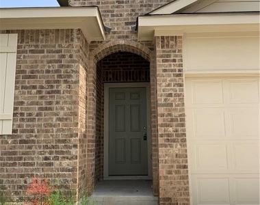 15002 Kent Justin Dr - Photo Thumbnail 1