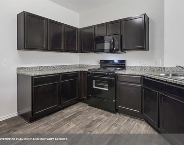 15002 Kent Justin Dr - Photo Thumbnail 4