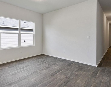 15002 Kent Justin Dr - Photo Thumbnail 9
