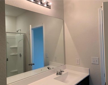15002 Kent Justin Dr - Photo Thumbnail 14