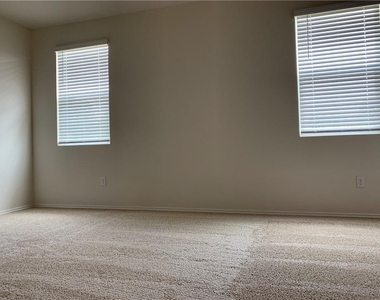 15002 Kent Justin Dr - Photo Thumbnail 16