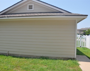 1328 Davis Mountain Loop - Photo Thumbnail 17