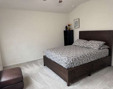 505 Weizenbock Ln - Photo Thumbnail 27