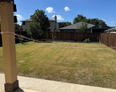 505 Weizenbock Ln - Photo Thumbnail 35