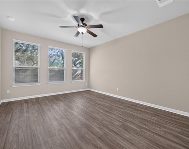 4002 Remington Rd - Photo Thumbnail 14