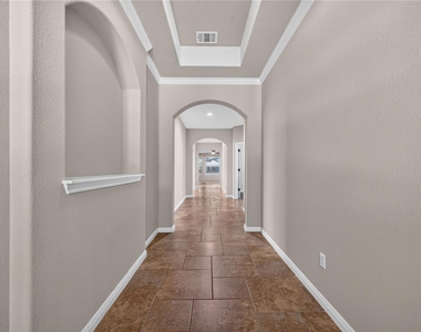 4002 Remington Rd - Photo Thumbnail 2