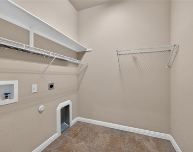 4002 Remington Rd - Photo Thumbnail 27