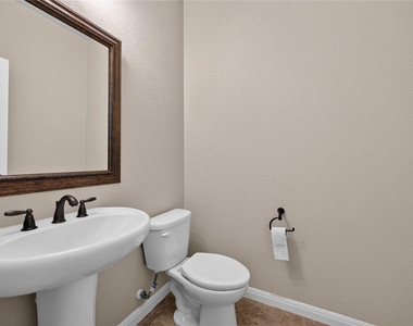 4002 Remington Rd - Photo Thumbnail 20