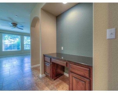 4002 Remington Rd - Photo Thumbnail 7