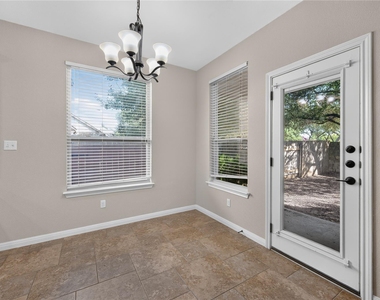 4002 Remington Rd - Photo Thumbnail 13