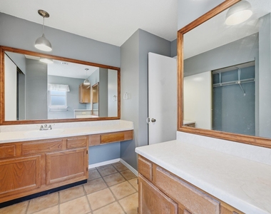 6300 Evangeline Trl - Photo Thumbnail 11