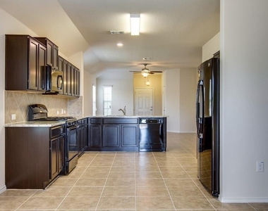 10604 Dimitrios Dr - Photo Thumbnail 3