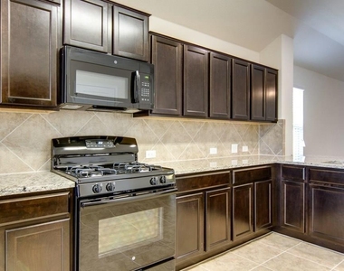 10604 Dimitrios Dr - Photo Thumbnail 1