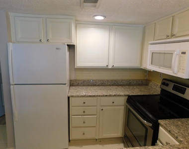 805 Paisley Dr - Photo Thumbnail 2