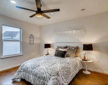7102 Villita Avenida St - Photo Thumbnail 4