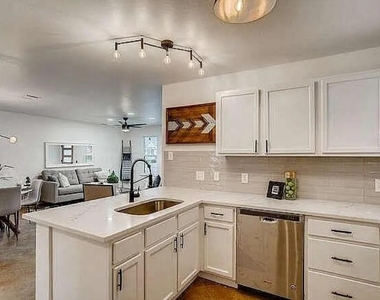 7102 Villita Avenida St - Photo Thumbnail 3