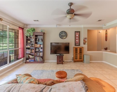 19313 Kennemer Dr - Photo Thumbnail 6