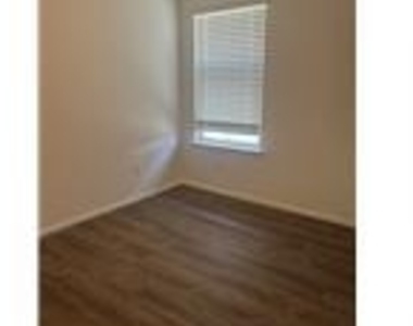 209 Reagor Dr - Photo Thumbnail 17