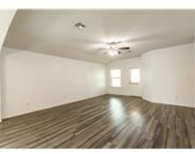 209 Reagor Dr - Photo Thumbnail 6