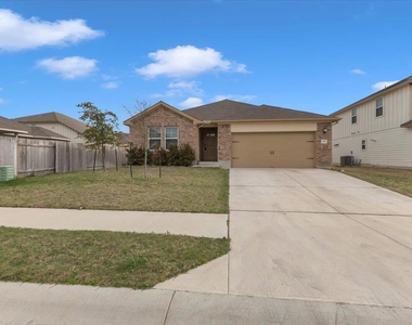 405 Grasslands Trl - Photo Thumbnail 1