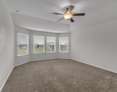 405 Grasslands Trl - Photo Thumbnail 30