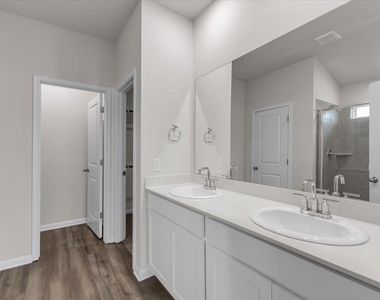 405 Grasslands Trl - Photo Thumbnail 31