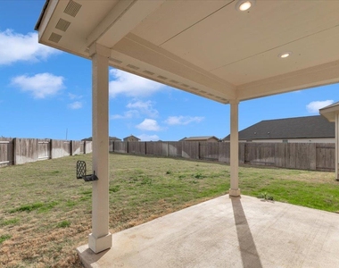405 Grasslands Trl - Photo Thumbnail 34