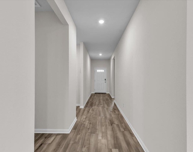 405 Grasslands Trl - Photo Thumbnail 16