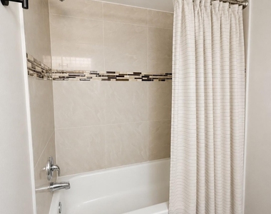 3304 Red River St - Photo Thumbnail 11