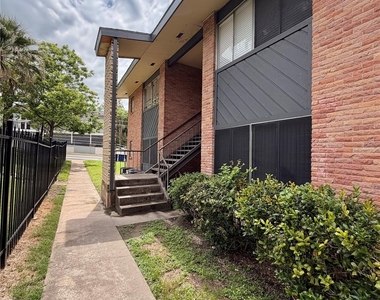 3304 Red River St - Photo Thumbnail 1