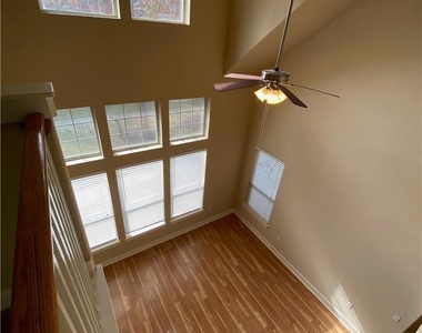 1601 Miriam Ave - Photo Thumbnail 19