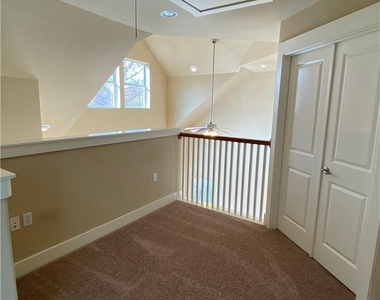 1601 Miriam Ave - Photo Thumbnail 12