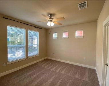 1601 Miriam Ave - Photo Thumbnail 6