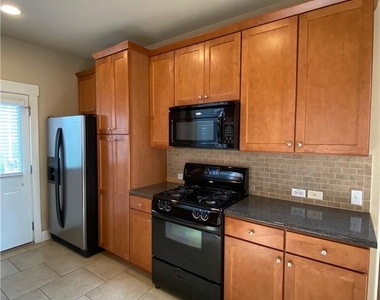 1601 Miriam Ave - Photo Thumbnail 5