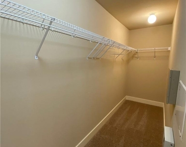 1601 Miriam Ave - Photo Thumbnail 17
