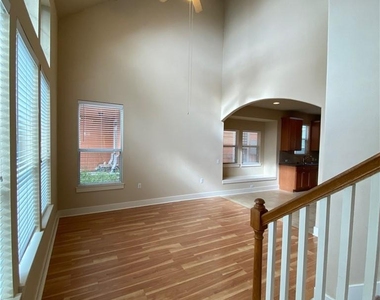 1601 Miriam Ave - Photo Thumbnail 1