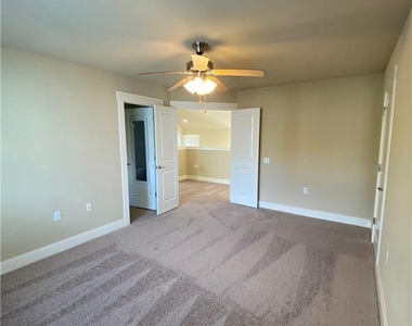 1601 Miriam Ave - Photo Thumbnail 16