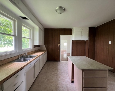 149 Private Road 9400 - Photo Thumbnail 3