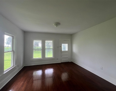 149 Private Road 9400 - Photo Thumbnail 5