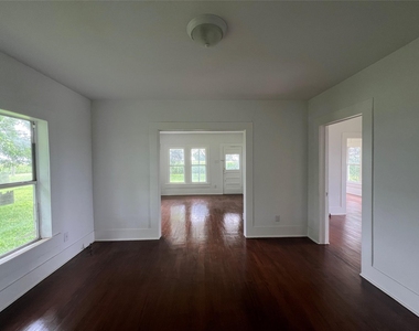 149 Private Road 9400 - Photo Thumbnail 4