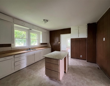 149 Private Road 9400 - Photo Thumbnail 2