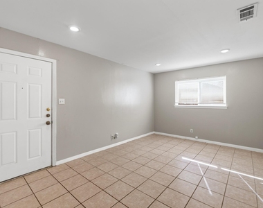 2201 Lanier Dr - Photo Thumbnail 5